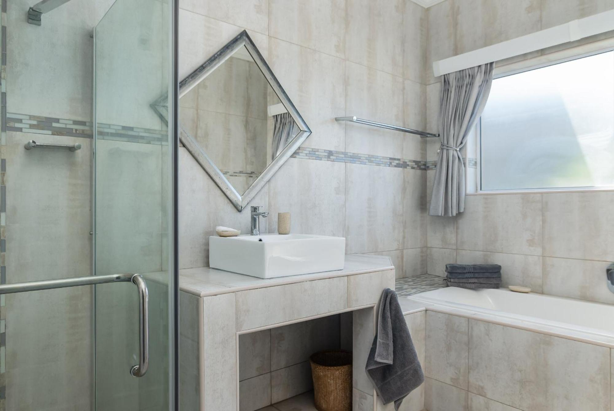 Le Rocella 4 - 2 Adults And 4 Children Only Appartement Ballito Buitenkant foto